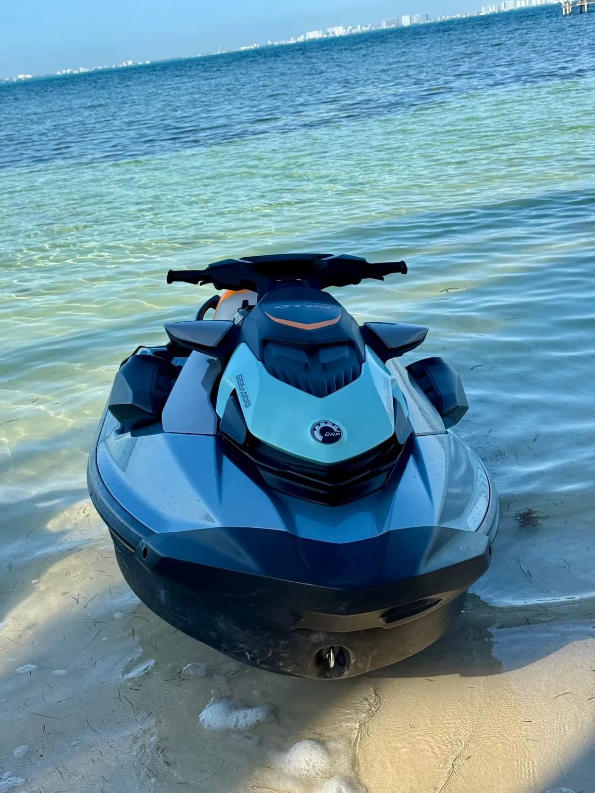 Jet ski available for rent in Cancún - photo 3