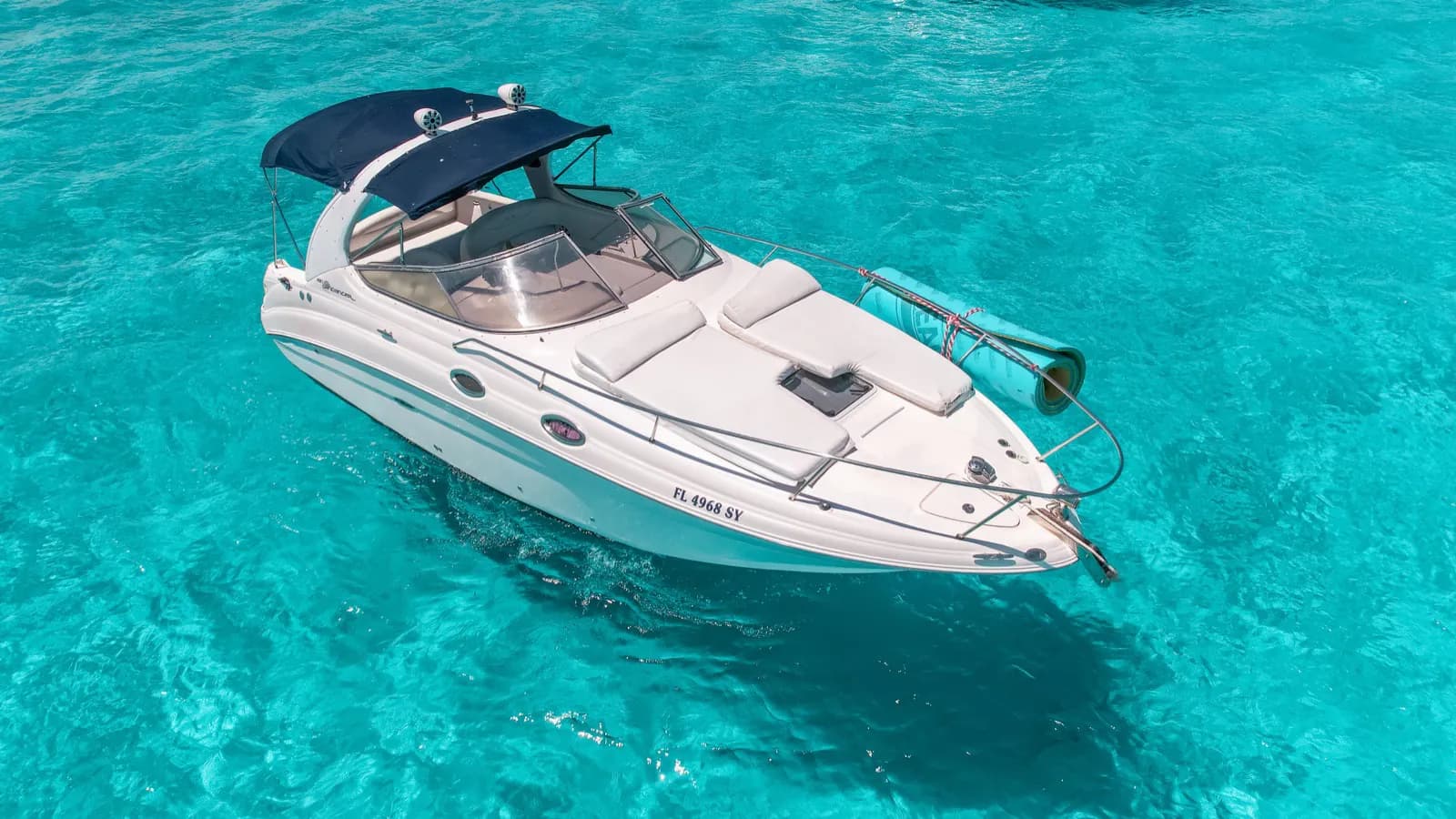 Un día privado a bordo de Bella Mare en las aguas turquesa de Cancún